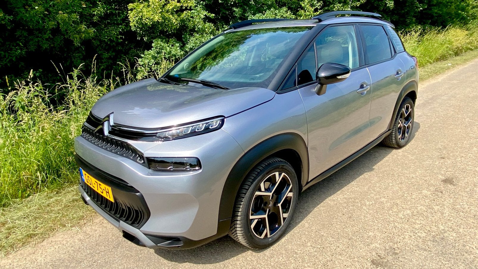 Citroën C3 Aircross 1.2 Puretech Shine 130pk S&S Eat6 Grijs, Auto's, Euro 6, 1199 cc, 1180 kg, SUV of Terreinwagen
