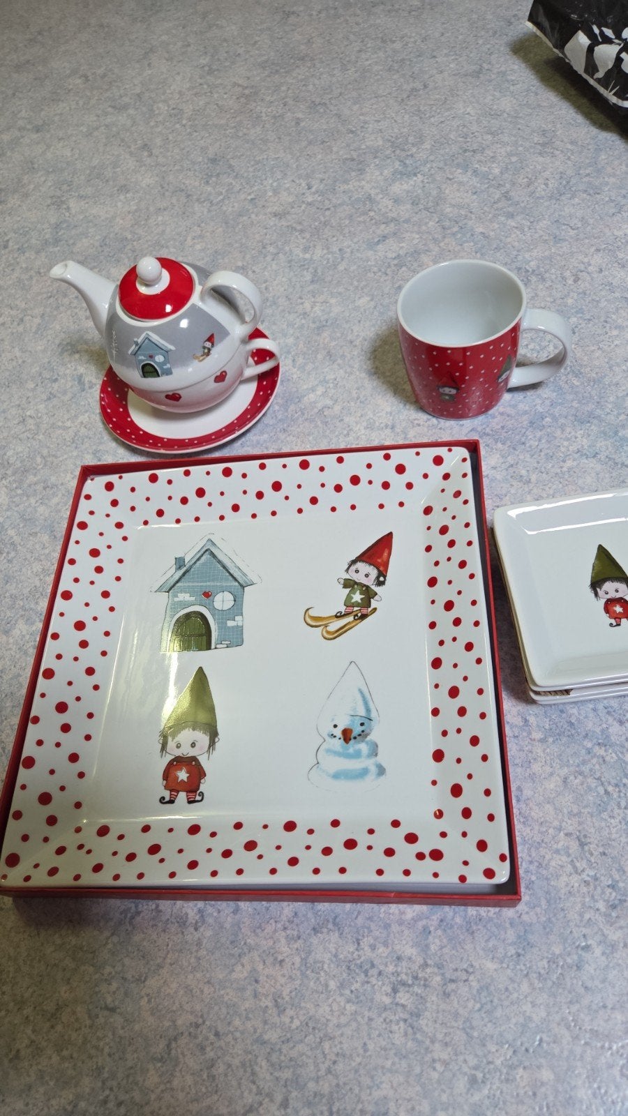 mooi nieuw kerstservies., Huis en Inrichting, Ophalen, Nieuw, Porselein, Overige stijlen