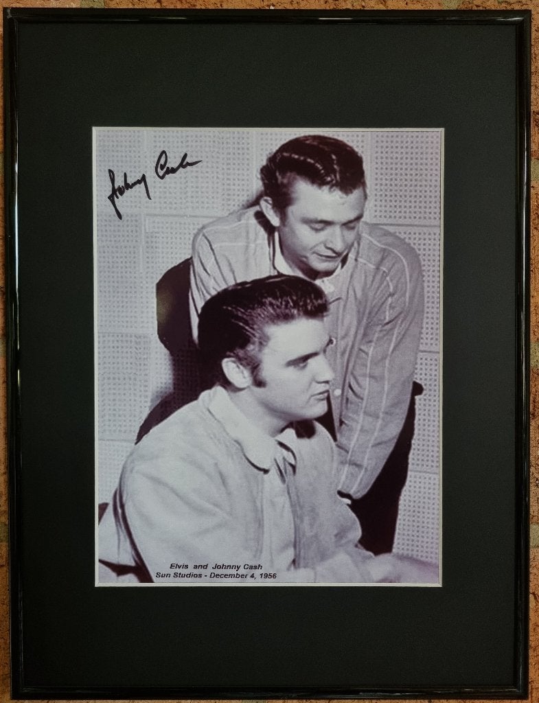 Johnny Cash en Elvis Presley Gesigneerde foto door Johnny, Ophalen of Verzenden, Zo goed als nieuw, Foto of Kaart, Gesigneerd