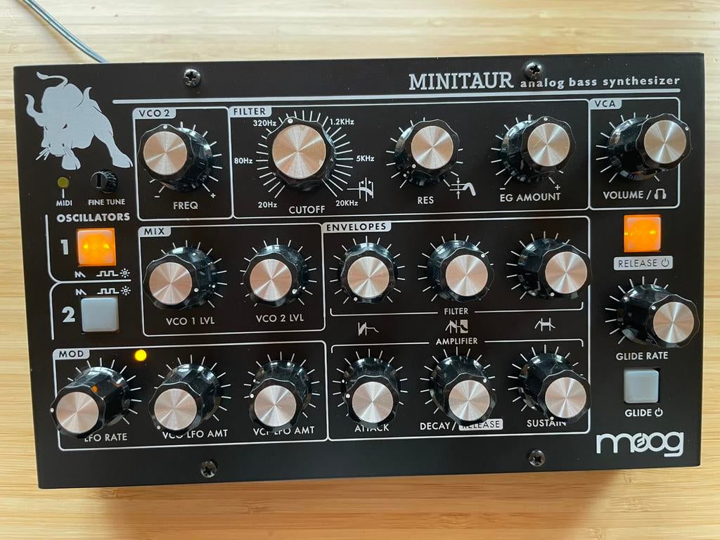 Moog minitaur analog bass synthesizer, Muziek en Instrumenten, Ophalen of Verzenden, Zo goed als nieuw, Overige aantallen, Overige merken