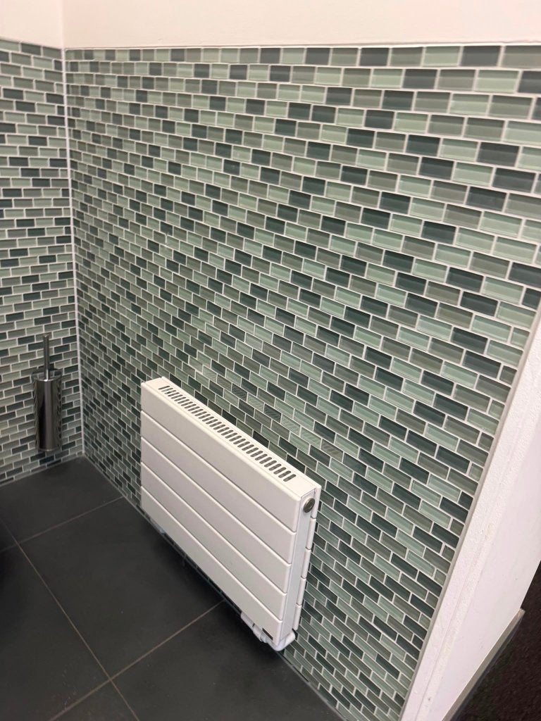 Vasco Flatline designradiator 600 x 400 mm – 548 Watt, Doe-het-zelf en Verbouw, Verwarming en Radiatoren, Ophalen, 30 tot 80 cm
