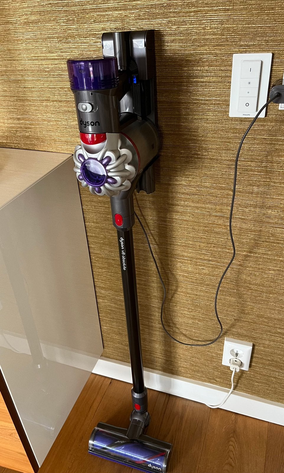 Dyson V8 SV25 snoerloze steelstofzuiger, Ophalen of Verzenden, Zo goed als nieuw