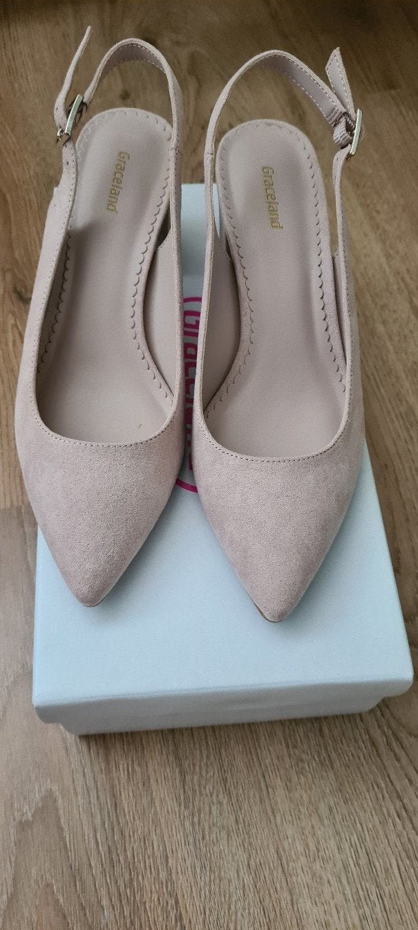 Mooie dames schoen mt 37.nieuw.10 euro, Ophalen of Verzenden, Nieuw, Sneakers of Gympen