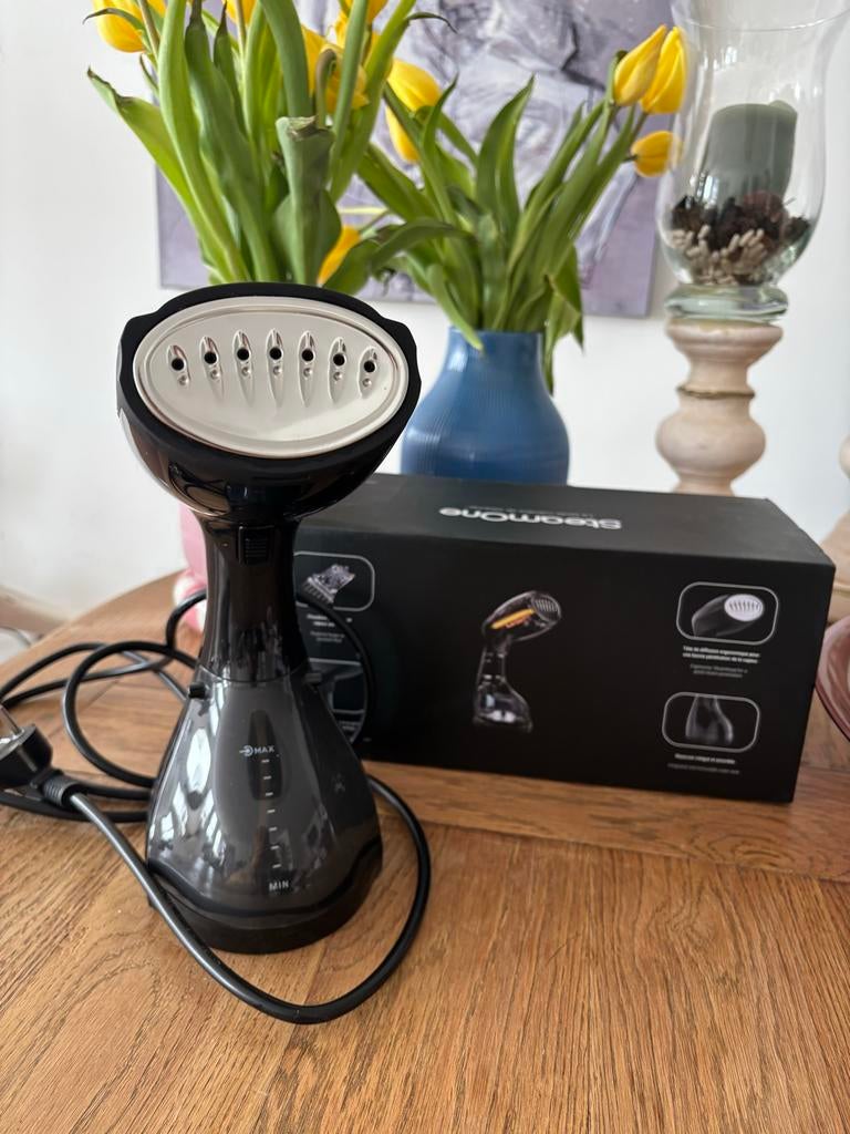 Handstomer van Steamone, Verzenden, Zo goed als nieuw, Kledingstomer
