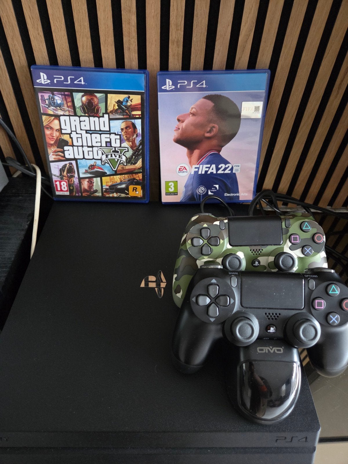 PlayStation 4 Pro 1TB met 2 controllers en games, Met 2 controllers, Ophalen of Verzenden, 1 TB, Pro