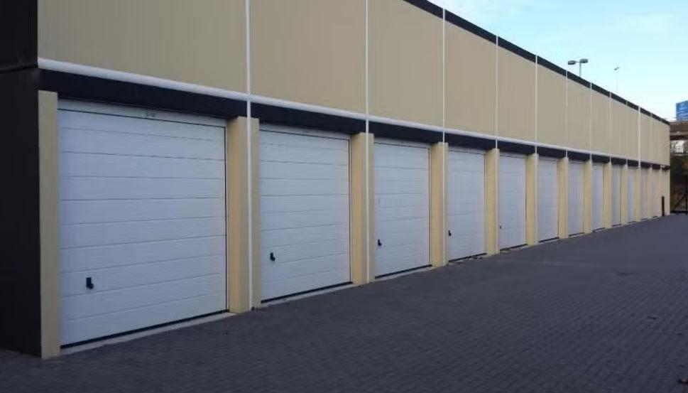Garagebox 12m2 Spoorlaan Den Haag. Beveiligd,goed bereikbaar