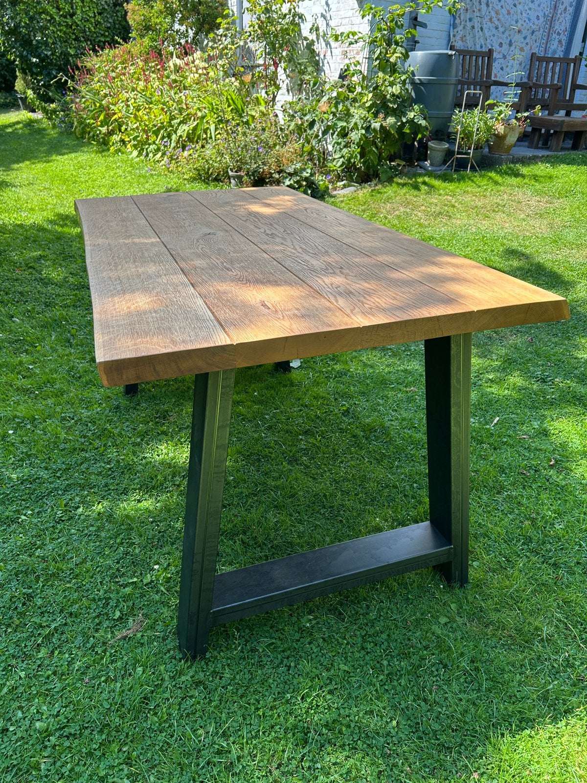 Industriële eikenhouten eettafel + bank(voor binnen), Ophalen, Eikenhout, 50 tot 100 cm, Zo goed als nieuw