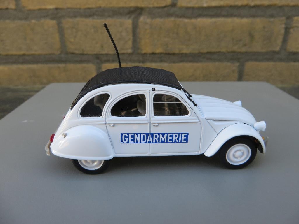 Norev Citroën 2CV 6 Gendarmerie, Hobby en Vrije tijd, Modelauto's | 1:43, Ophalen of Verzenden, Gebruikt, Auto, Norev