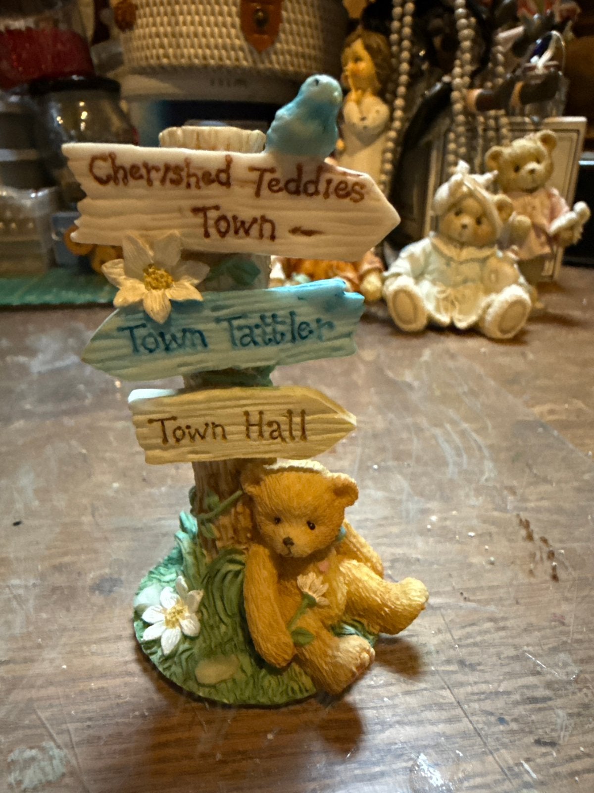 Cherished Teddies Town Wegwijzer Beeldje, Verzamelen, Ophalen of Verzenden, Zo goed als nieuw, Beeldje, Cherished Teddies
