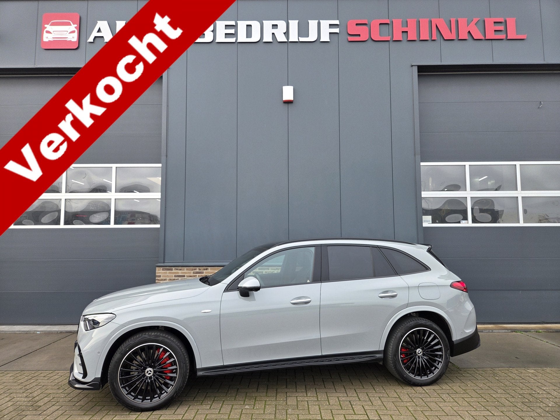 Mercedes-Benz GLC 300e 4MATIC Sport Edition AMG,360 Camera,P, Auto's, Mercedes-Benz, Automaat, Stof, Gebruikt, 2000 kg