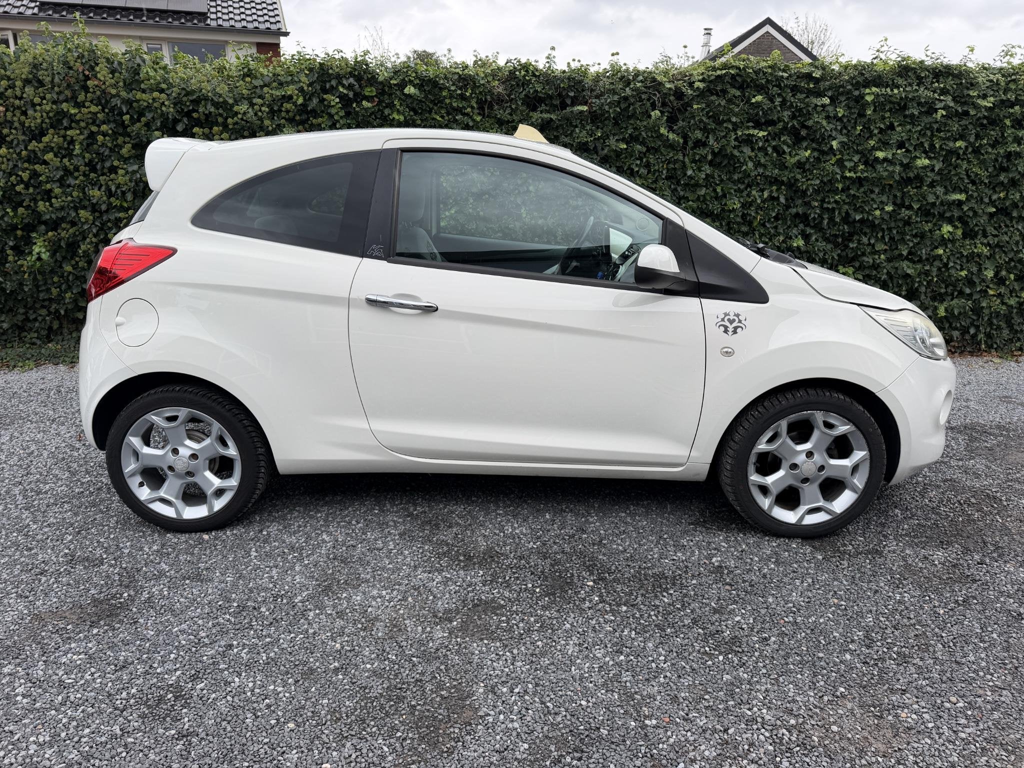 Ford Ka 1.2 Titanium X | Airco | Elekt. Ramen | LMV | Privac, Voorwielaandrijving, Stof, Gebruikt, 1242 cc