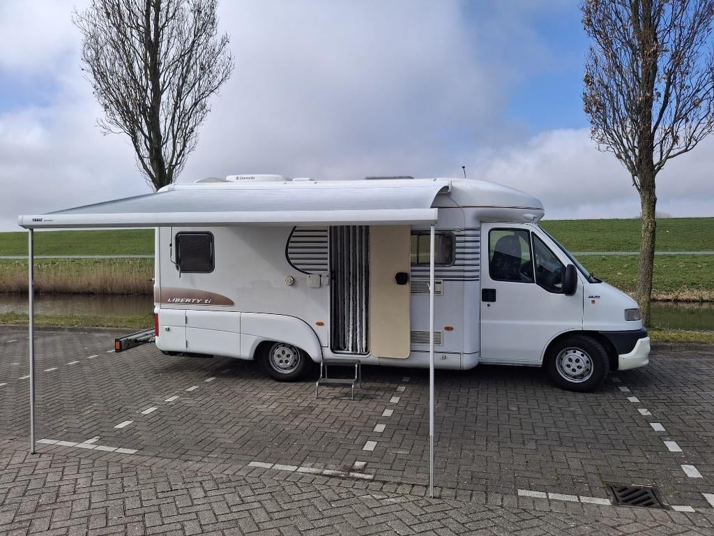 Camper Fiat Ducato LMC liberty 6000 ti (4 persoons), Koelkast, Ringverwarming, Fiat, Particulier