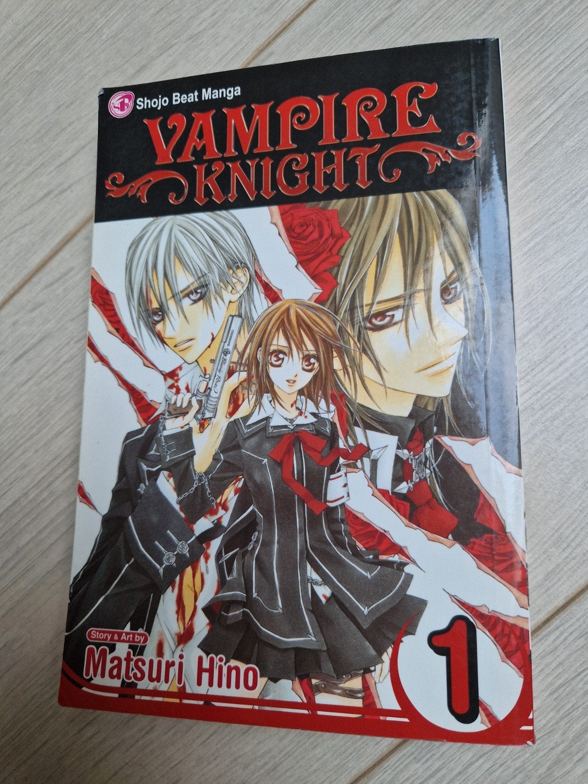 shojo beat manga comic vampire knight matsuri hino 1 strip, Meerdere comics, Ophalen of Verzenden, Zo goed als nieuw, Japan (Manga)