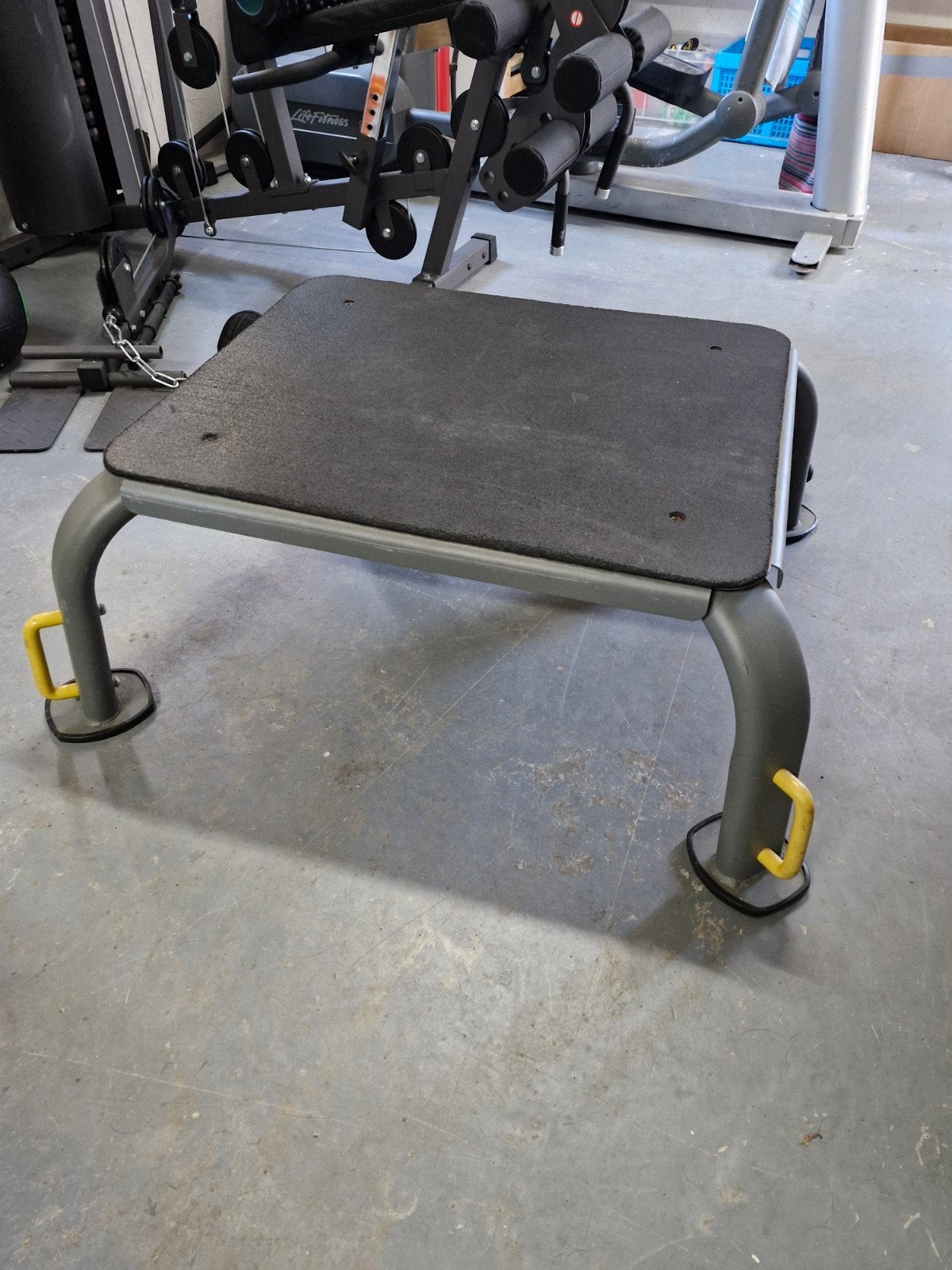 Stevige Plyo Box voor krachttraining en sprongoefeningen, Sport en Fitness, Ophalen, Gebruikt, Benen, Overige typen