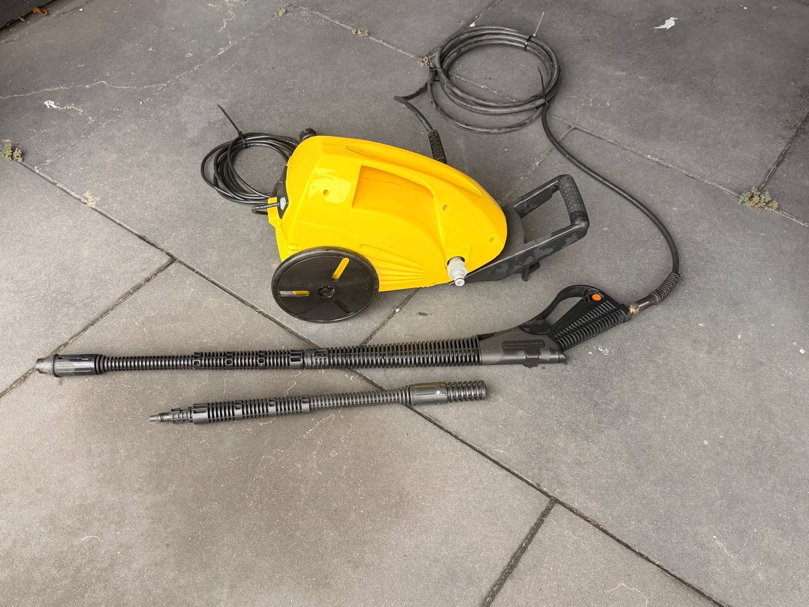 Compacte hogedrukreiniger voor terras en balkon, Ophalen, Gebruikt, Elektrisch