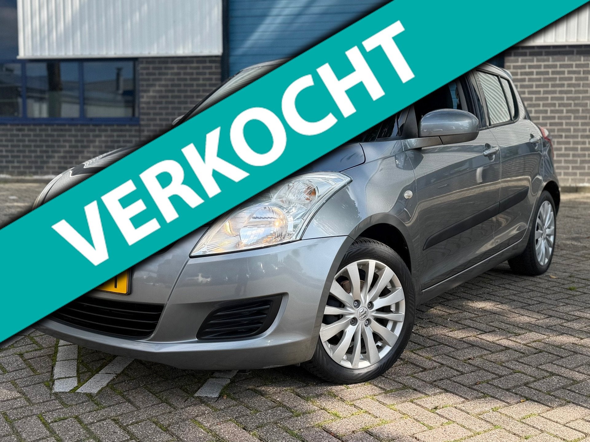 Suzuki Swift 1.2 Bandit EASSS * BOMVOL OPTIES * NIEUWE DISTR, Auto's, Voorwielaandrijving, Gebruikt, 4 cilinders, 400 kg