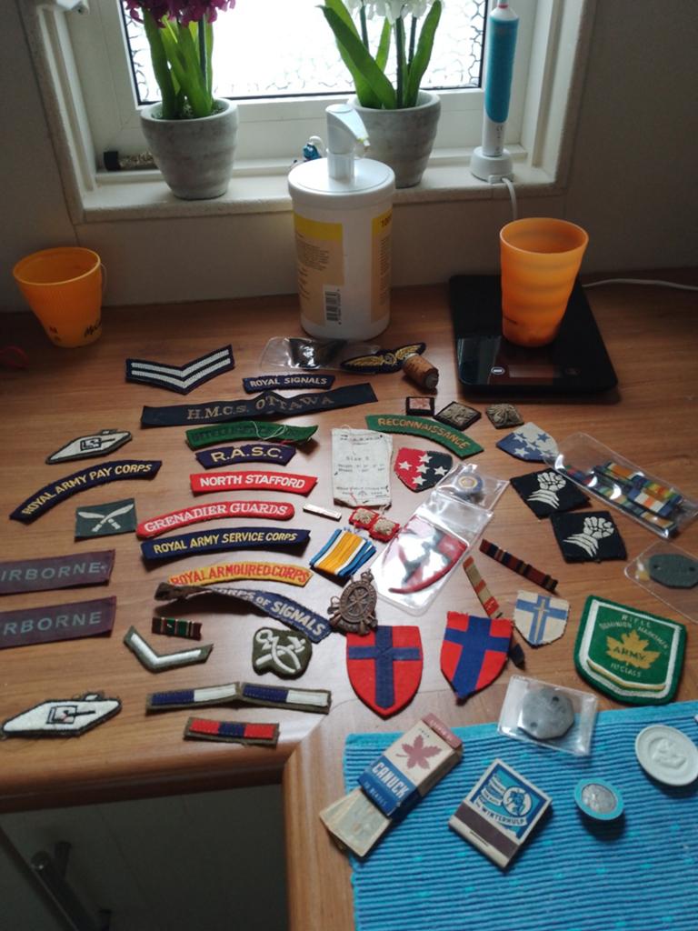 Diverse Britse/Canadese militaria. Orgineel en repro, Ophalen of Verzenden, Engeland, Embleem of Badge