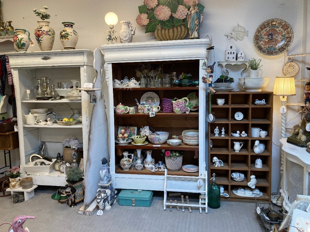 Brocante bij Brokaatje in Warenhuis Strant in Haren bij Oss, Ophalen