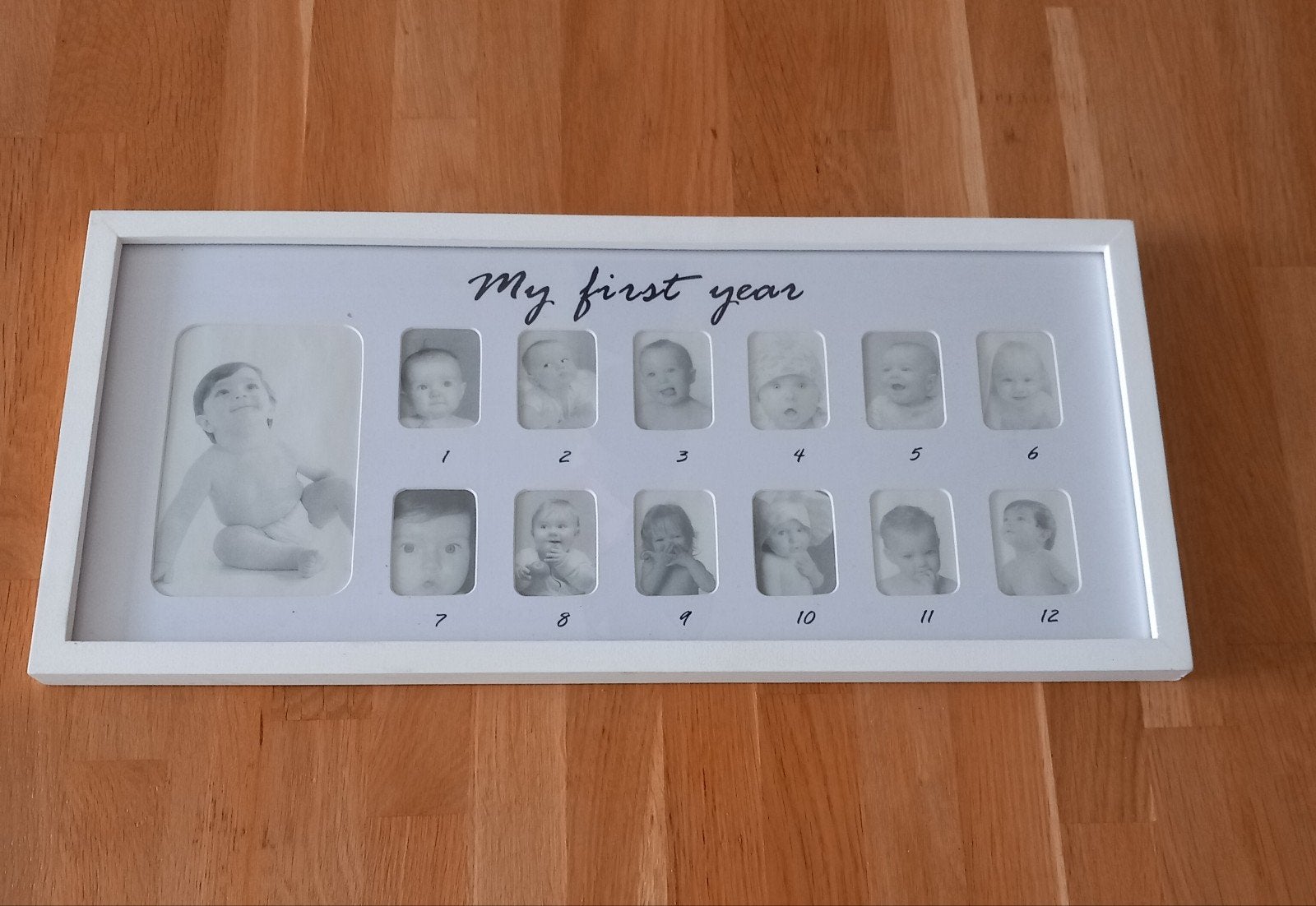 Fotolijst 'My first year' voor 12 babyfoto's, Audio, Tv en Foto, Fotografie | Fotolijsten, Ophalen, Collagefotolijst, Nieuw, Hangend