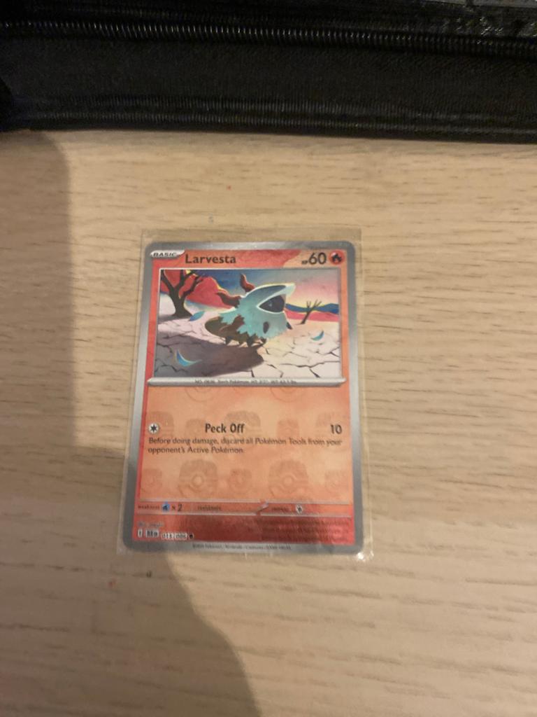 Ruilen tot sir ( larvesta masterball), Ophalen, Zo goed als nieuw, Losse kaart