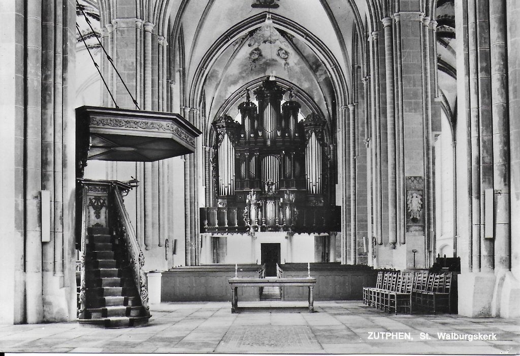 Pa7 Ongelopen Ansichtkaart Zutphen St Walburgskerk interieur, Ophalen of Verzenden, 1980 tot heden, Ongelopen, Gelderland
