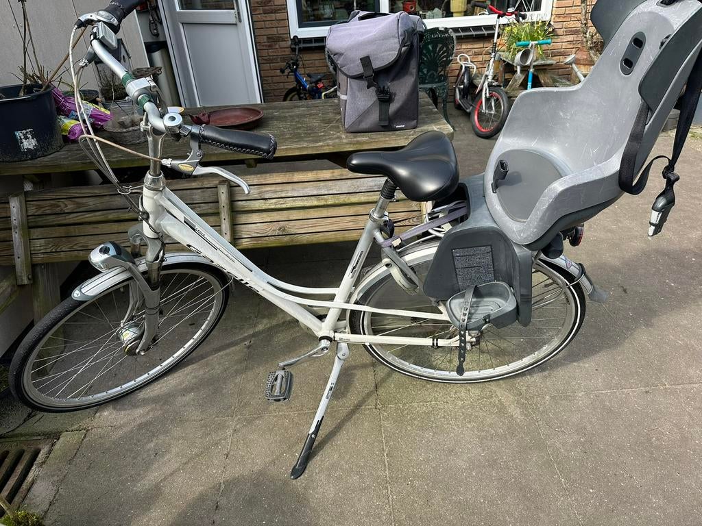 Gazelle Candiz damesfiets wit, evt met kinderzitje, Fietsen en Brommers, Elektrische fietsen, Ophalen, Zo goed als nieuw, Gazelle