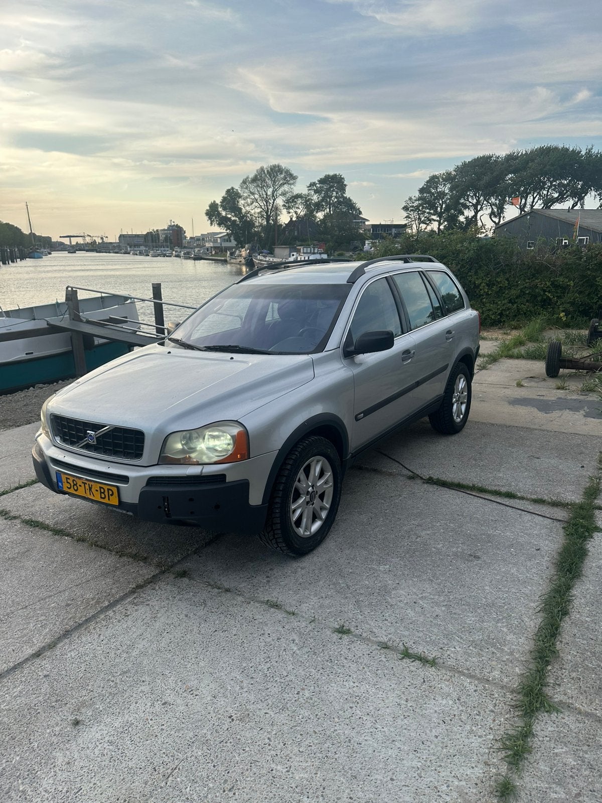 Volvo XC90 T6 2003 Grijs, Auto's, Zwart, 2210 kg, 138 €/maand, 2922 cc