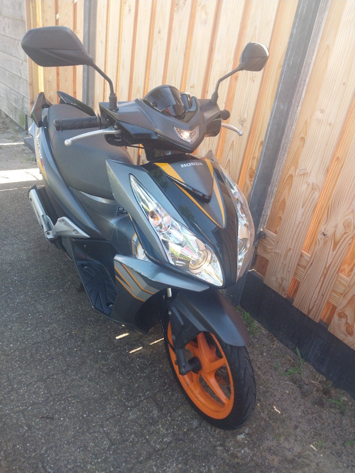 Honda nsc 50 r viertakt scooter zuinig, Honda, Maximaal 45 km/u, Ophalen of Verzenden, Benzine