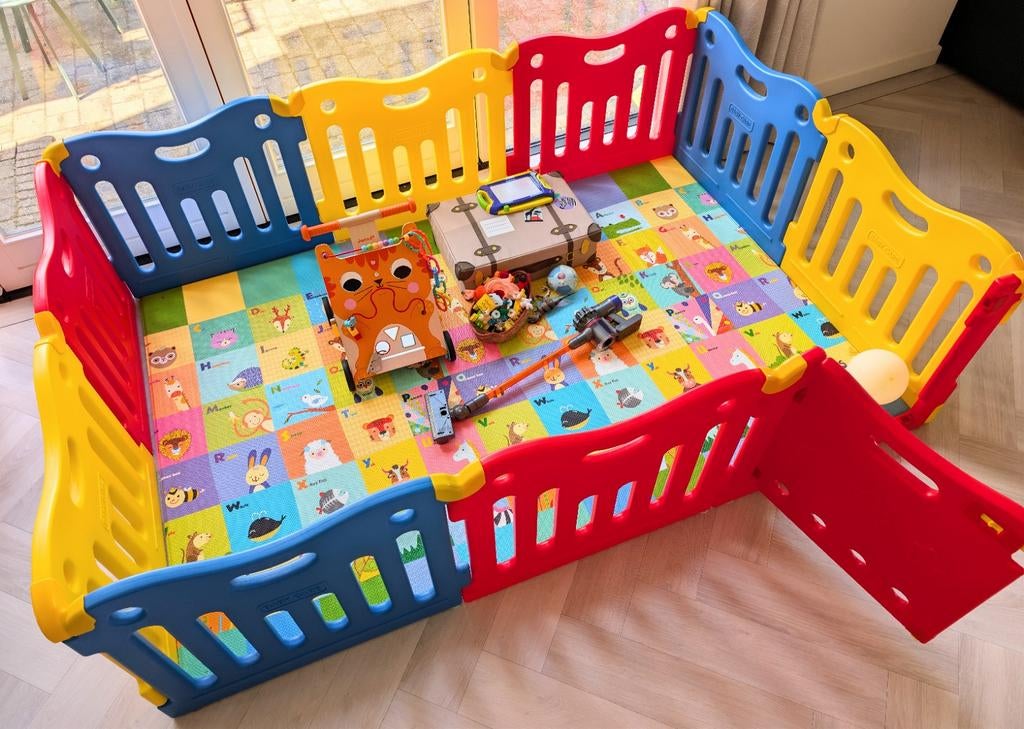 Baby Care playpen / grondbox Vivid van Dwinguler, Kinderen en Baby's, Boxen, Ophalen, Zo goed als nieuw