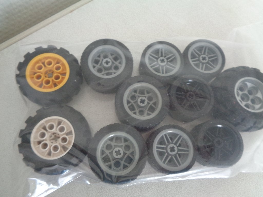 Lego technic wielen  verschillende maten., Ophalen of Verzenden, Zo goed als nieuw, Lego