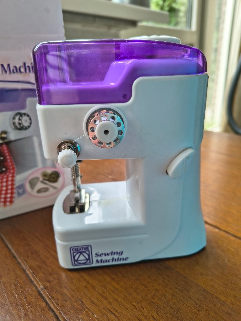 Naaimachine voor kinderen, Hobby en Vrije tijd, Ophalen, Gebruikt, Naaimachine, Overige merken