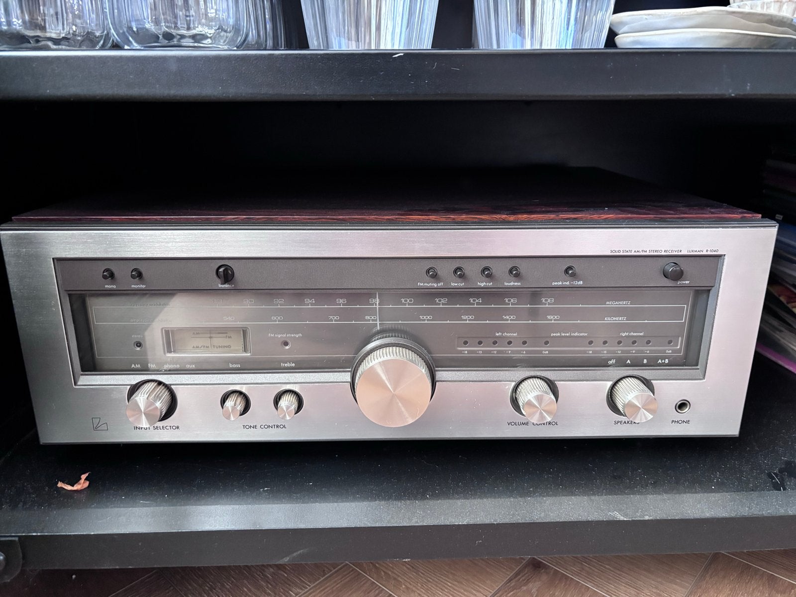 Luxman R-1040 Receiver - Vintage - Onbeschadigd, Zo goed als nieuw, 60 tot 120 watt, Stereo, Ophalen