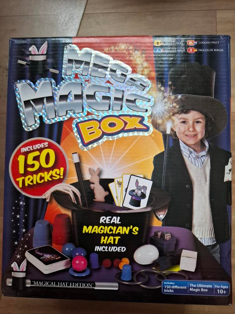 Mega Magic Box - 150 Trucs! Inclusief goochelhoed, Ophalen of Verzenden, Zo goed als nieuw, Jongen of Meisje