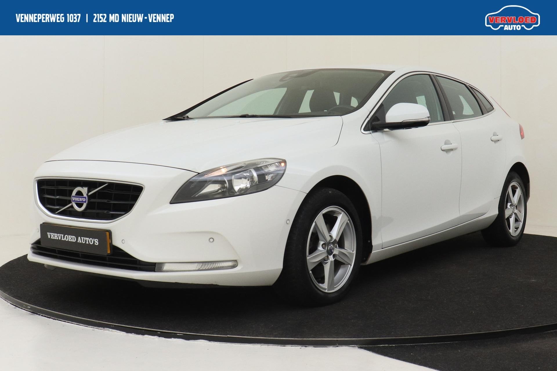 Volvo V40 T3 MOMENTUM -CAMERA|AUTOM.PARK|VERW.VOORRUIT|KEYLE, Auto's, Voorwielaandrijving, Gebruikt, Automatische klimaatregeling