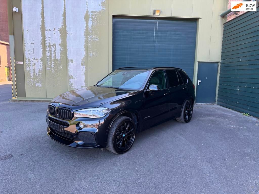 BMW X5 XDrive40e iPerformance M Sport l HUD l PANO l 360 l L, Gebruikt, 4 cilinders, Zwart, Bedrijf
