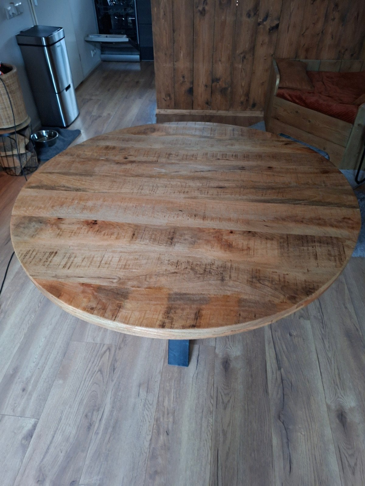 Mangohouten eettafel 130cm met 4 suède stoelen, Ophalen, Gebruikt, Rond, Vier personen