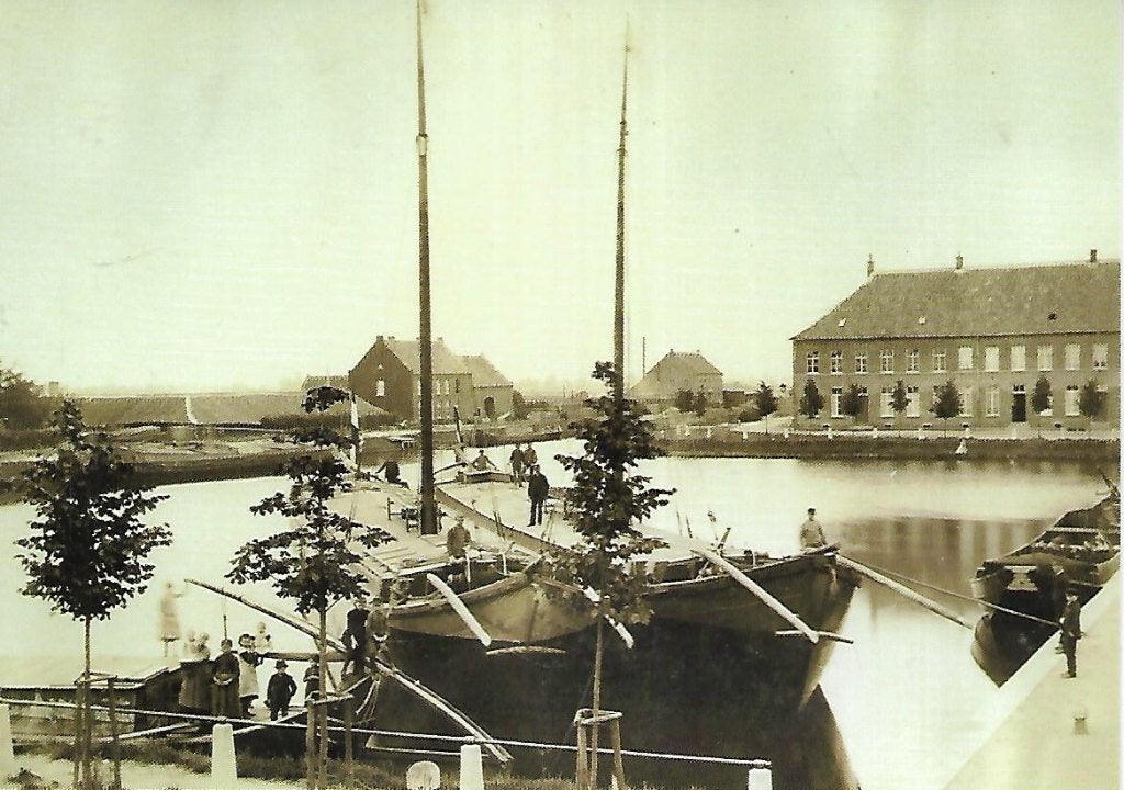 Weert 1915 Bassin - Weert in Kaart, Ophalen of Verzenden, Voor 1920, Ongelopen, Limburg