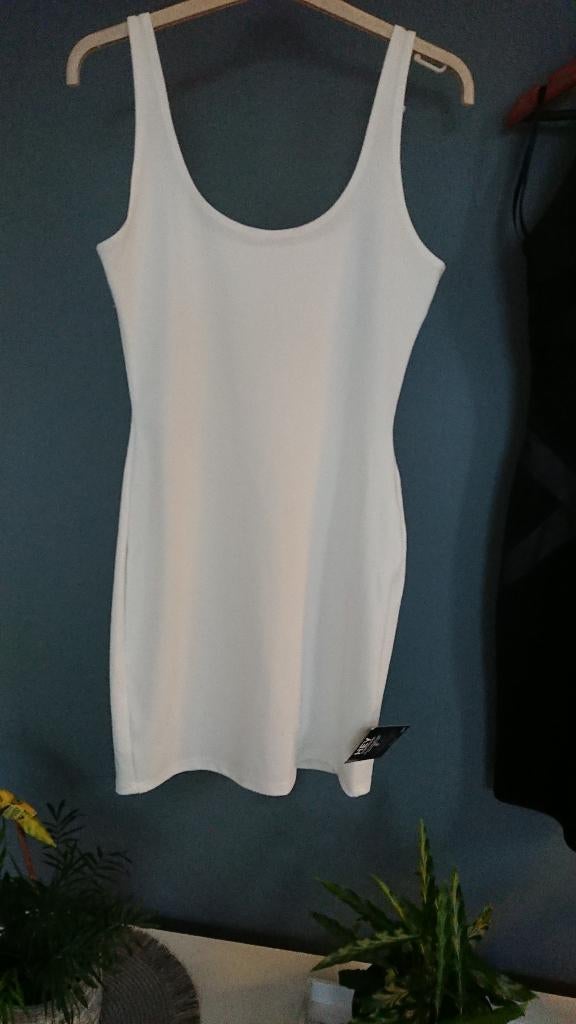 Jurk wit, leuk voor een feestje, Kleding | Dames, Jurken, Maat 38/40 (M), Wit, Nieuw, Ophalen of Verzenden