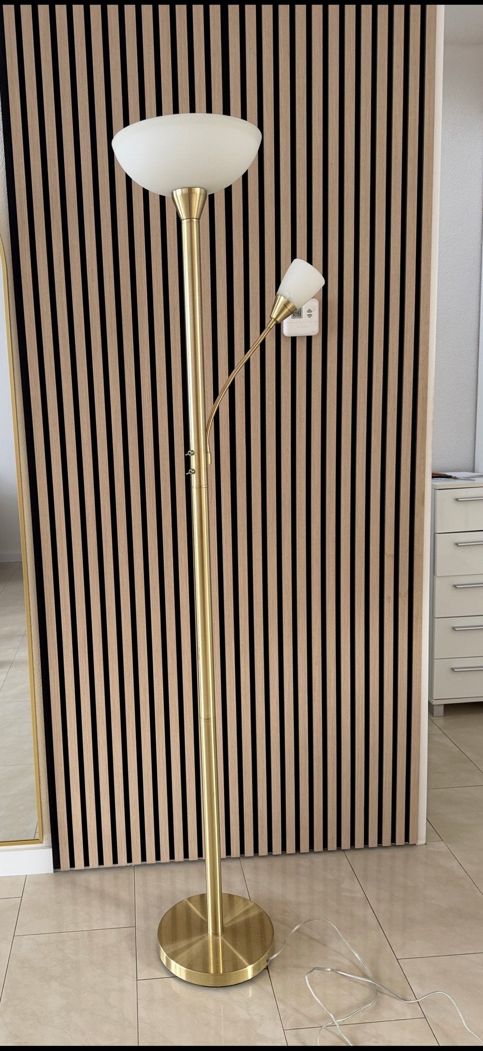 Gouden staande lamp met leeslamp - Zo goed als nieuw, Ophalen, E27 (groot), Zo goed als nieuw, Metaal