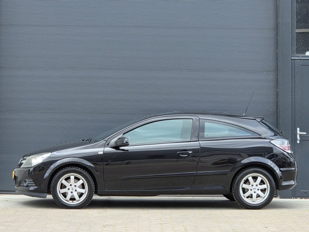 Opel Astra GTC 1.6 Temptation nap airco panodak BJ 2008!, Auto's, Opel, Voorwielaandrijving, 4 cilinders, 116 pk, Origineel Nederlands