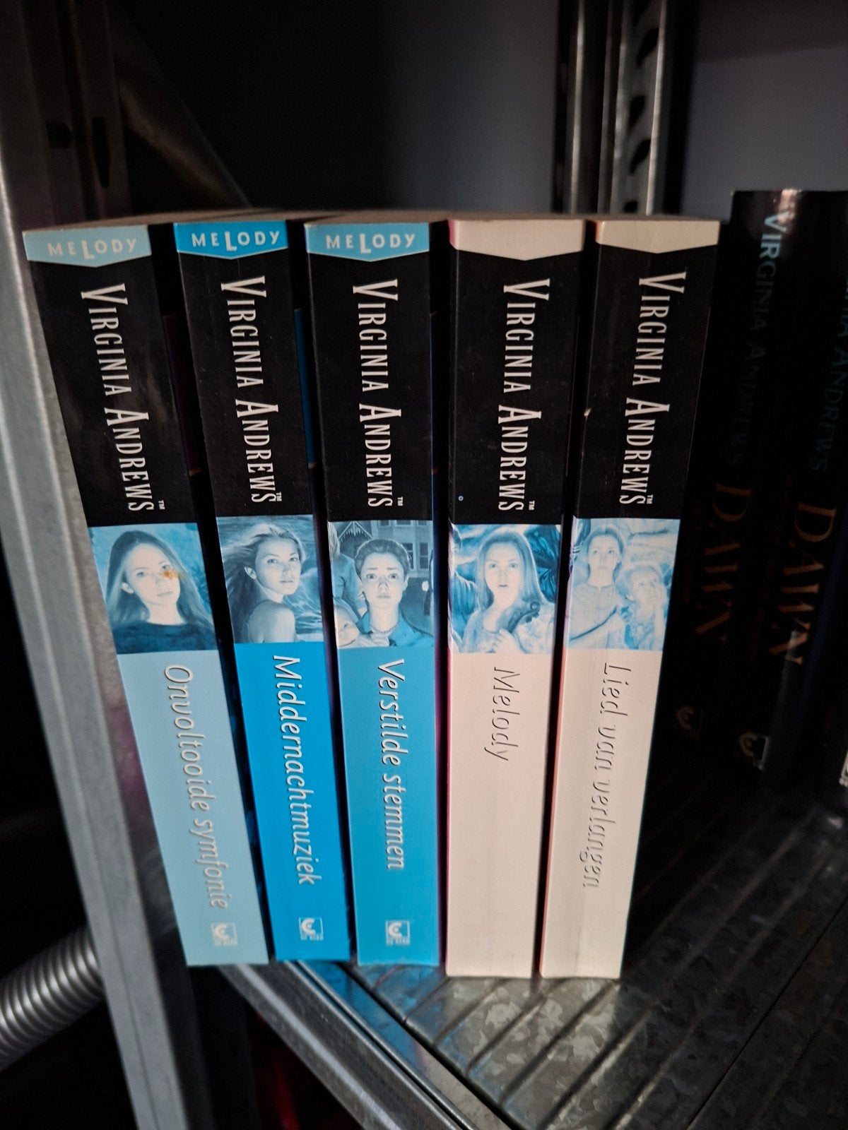 Virginia Andrews boeken uit de Melody serie, Ophalen of Verzenden, Zo goed als nieuw