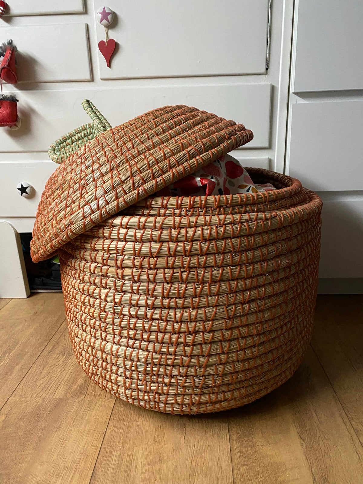 Decoratieve rieten mand met deksel - 48x50 cm, Ophalen, Overige materialen, Minder dan 50 cm, Gebruikt