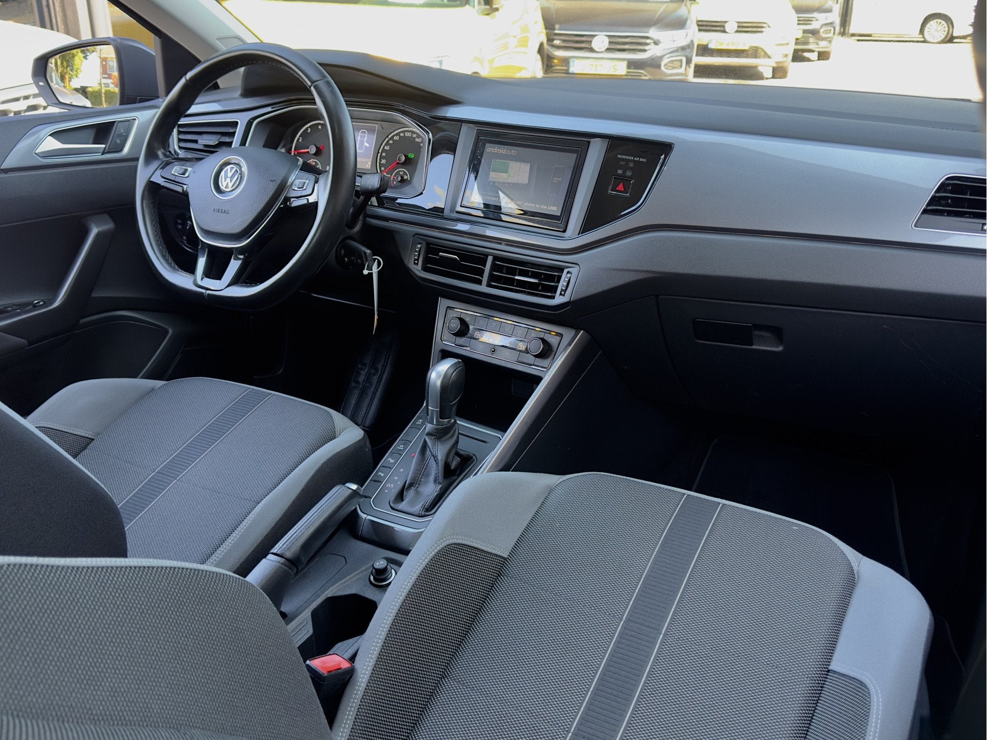 Volkswagen Polo 1.0 TSI AUT7 HIGHLINE APPLE-CARPLAY AIRCO LE, Auto's, Gebruikt, Euro 6, 49 €/maand, Origineel Nederlands