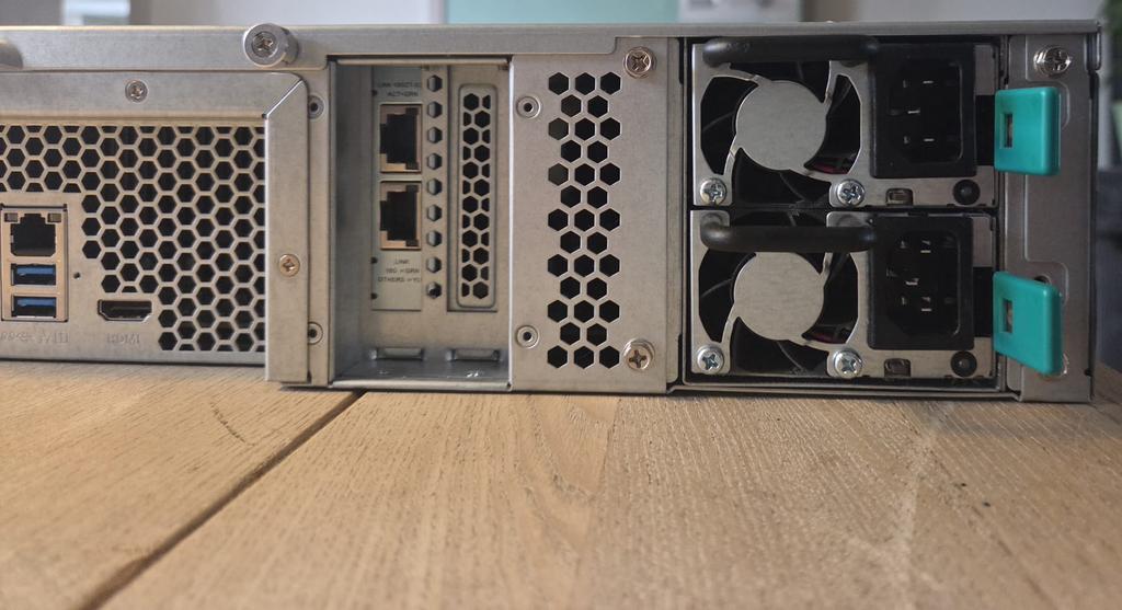 NAS netwerk opslag 8x4 totaal 32 TB HDD, Computers en Software, Servers, Ophalen of Verzenden, Zo goed als nieuw