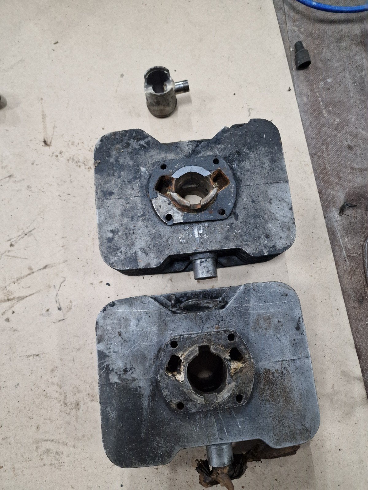 Hercules DKW Sachs 2x Mahle cilinder voor restauratie tuning, Fietsen en Brommers, Ophalen of Verzenden, Cilinder, Overige merken