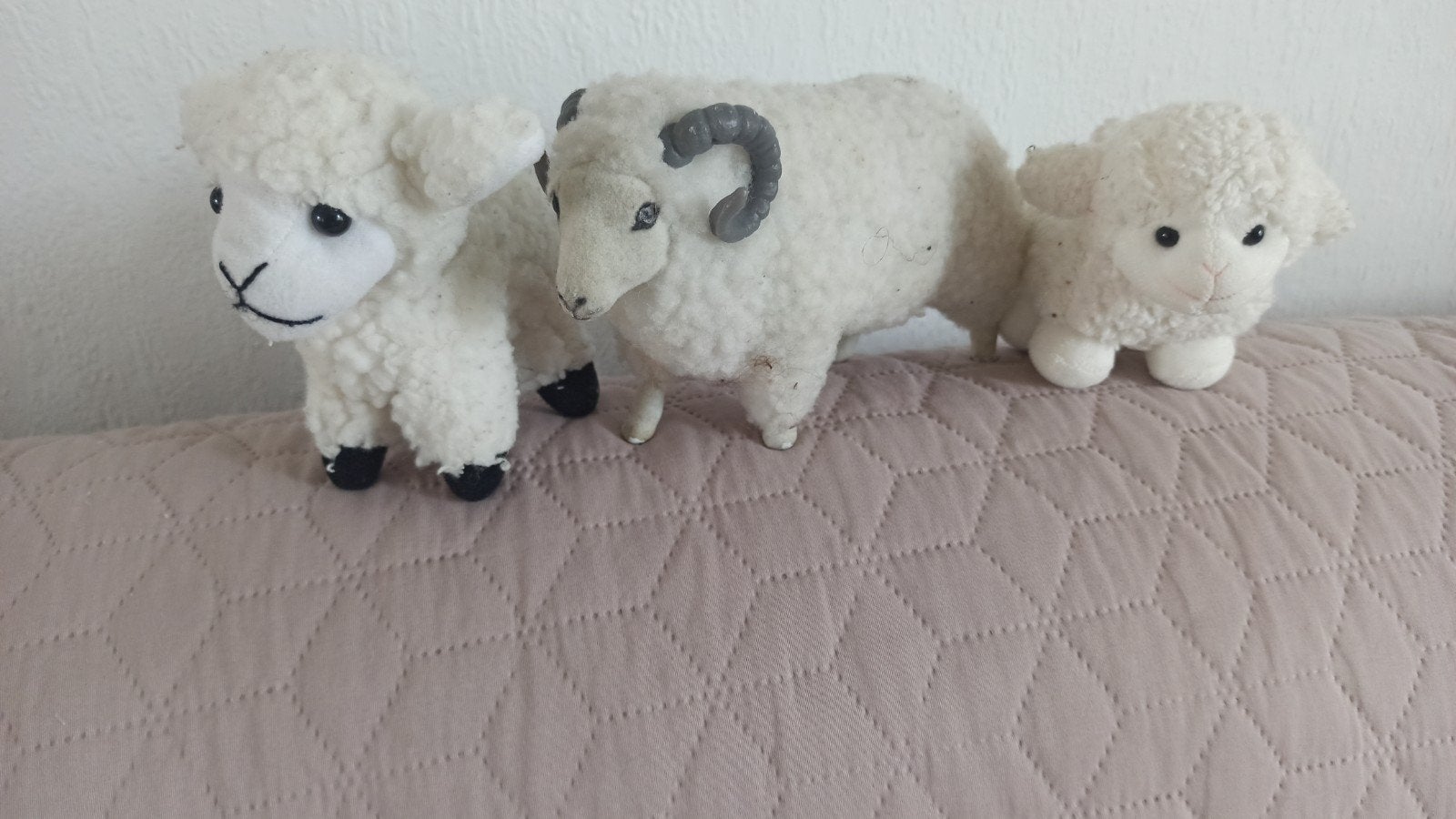 Lammetjes / Ram knuffels, Ophalen of Verzenden, Overige typen