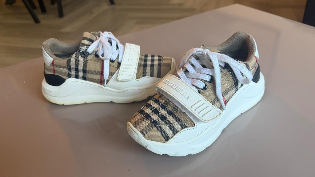 Burberry sneakers dames maat 36, Ophalen, Burberry, Sneakers of Gympen, Zo goed als nieuw