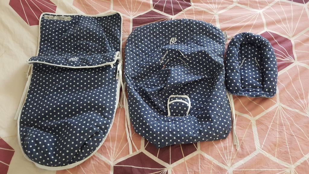 Hoes en voetenzak voor autostoel Baby Anne-Cy, Overige merken, Autogordel, Zo goed als nieuw, 0 t/m 13 kg