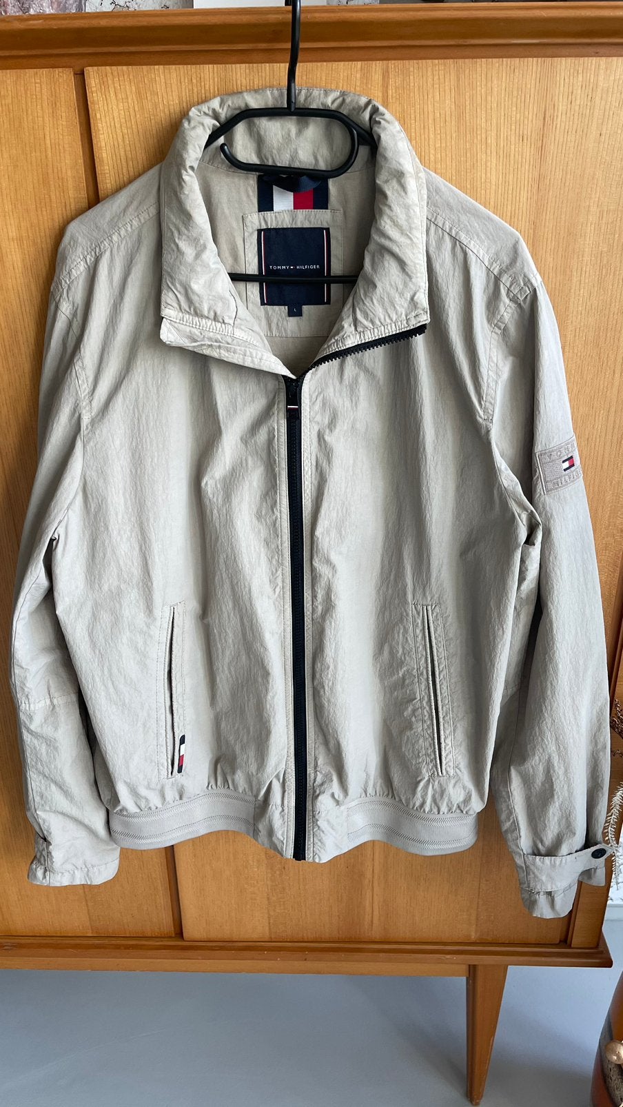 💕 Tof heren jack (maat L) van Tommy Hilfiger, orig pr 279,-, Kleding | Heren, Jassen | Zomer, Maat 52/54 (L), Beige, Tommy Hilfiger