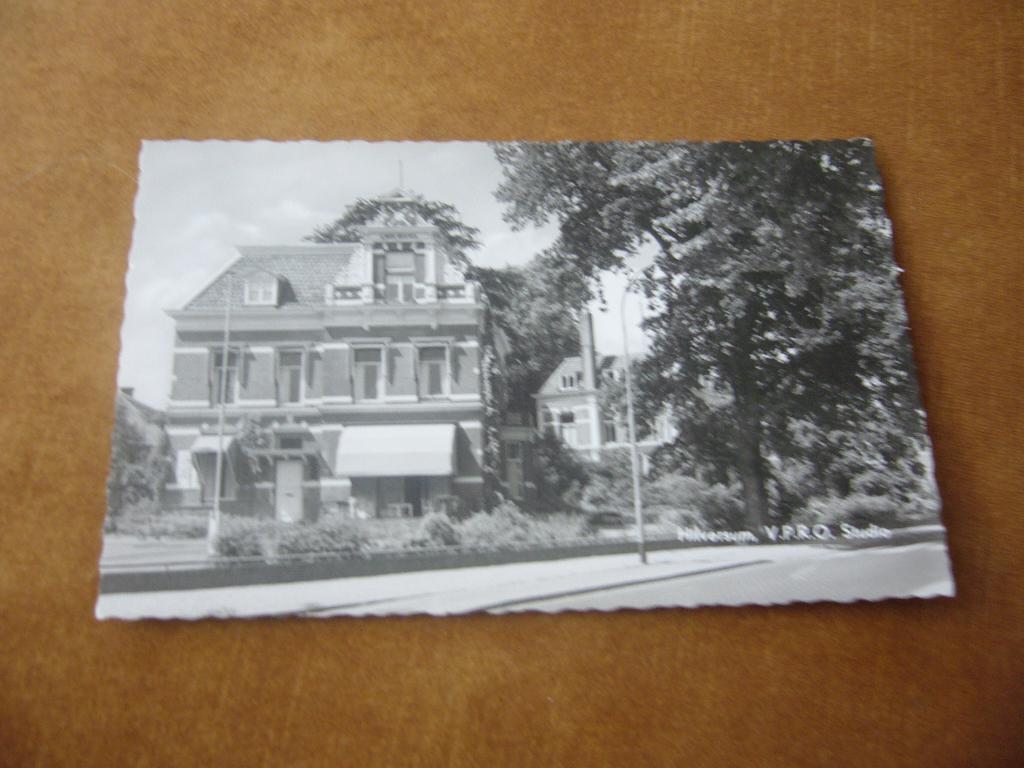 HILVERSUM  =  V.P.R.O STUDIO, Ophalen of Verzenden, 1940 tot 1960, Ongelopen, Noord-Holland